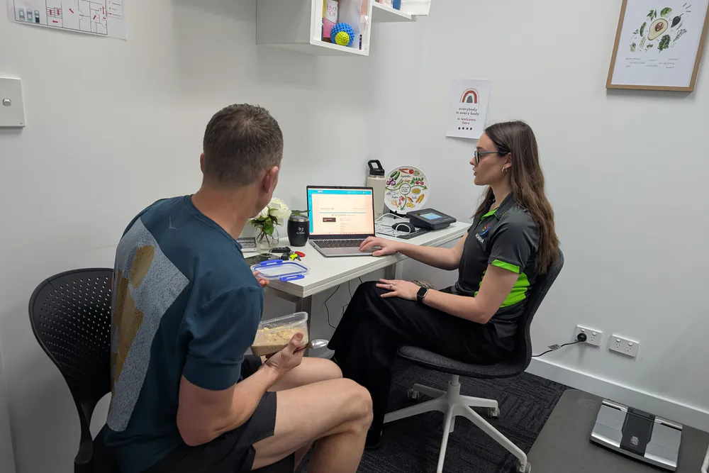 Client in a consultation with the dietitian at Altaira Allied Health